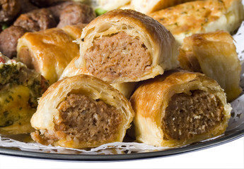 mini sausages rolls
