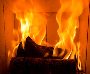 feuer im kaminofen