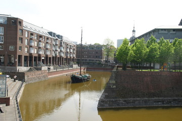 Naklejka premium dusseldorf city centre with boat