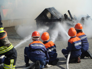 Obraz premium fire brigade child 19