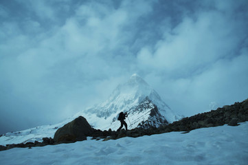 Fototapeta premium shivling peak in himalayan