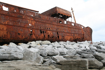 ship wreck on stones
