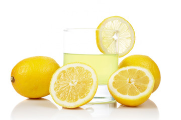 glass of fresh lemon juice