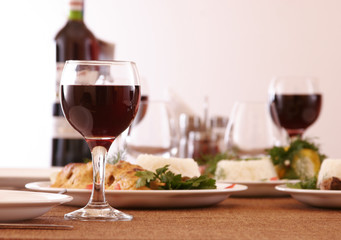 serve table