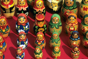 Fototapeta na wymiar russian dolls