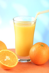 ein glas orangensaft