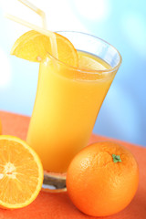 ein glas orangensaft