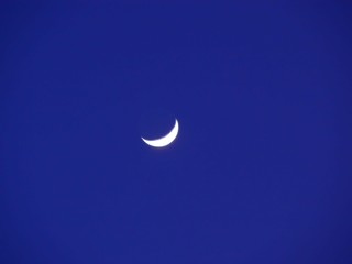Fototapeta na wymiar księżyc