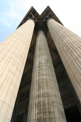 Fototapeta na wymiar columns