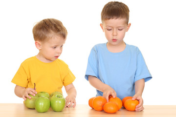 Fototapeta premium playing with fruits