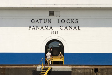 gatun locks, panama canal