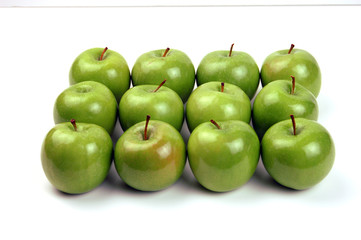 12 apples - from the front