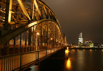 hohenzollernbrücke köln