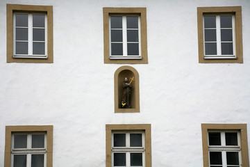 Fototapeta na wymiar klostergebäude