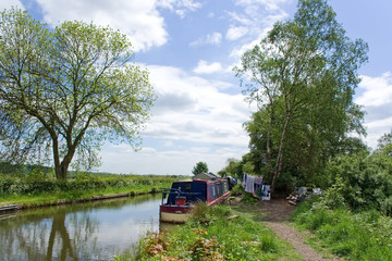 canal living