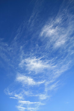 ciel bleu et nuage