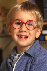 enfant lunettes