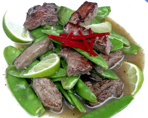 wok fleisch mit keiserschoten gemüse