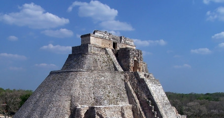 pyramid of uxmal.