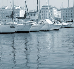 marseille boat