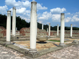 archaeological site of ancient roman palace 1