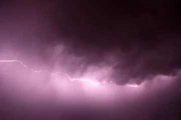 Papier Peint photo Orage lightning with purple tint