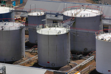 gas and oil tanks