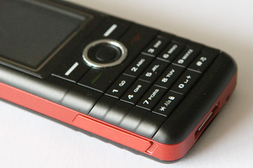 clavier téléphone portable rouge et noir