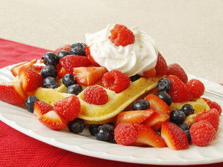 breakfast - waffles with fruit