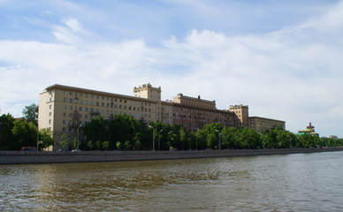 Fototapeta na wymiar quay of moscow-river, moscow, russia