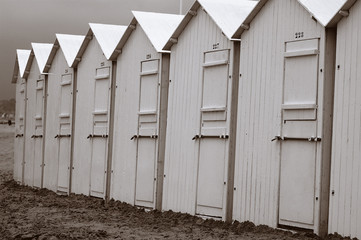 Obraz na płótnie Canvas biała plaża domki selen