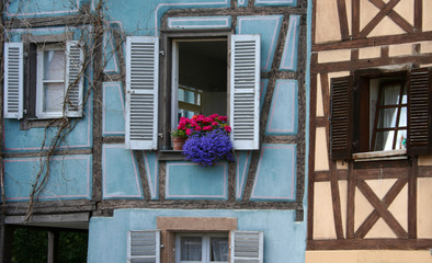 Fototapeta na wymiar maisons colorées