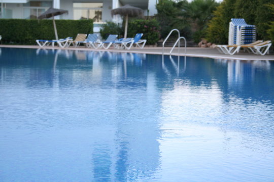 la piscina