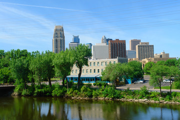 minneapolis  skyline from peaceful river