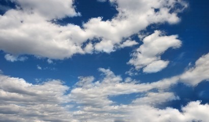 Naklejka na ściany i meble brilliant cloudscape