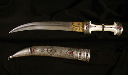 smart dagger