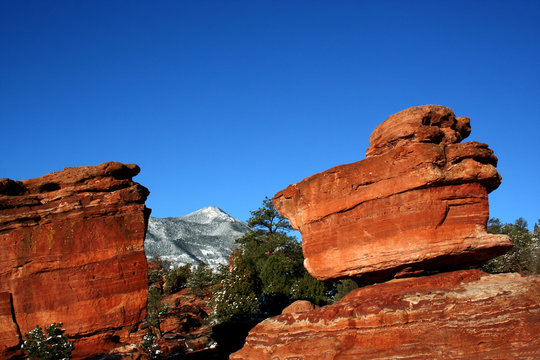 Balanced Rock And Pikes Peak