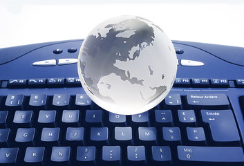 le monde sur un clavier