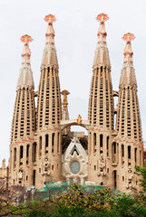 sagrada familia-monument-barcelona-espana-spain