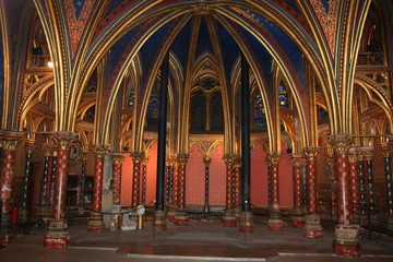 Obraz premium paris - the sainte-chapelle -lower chapel