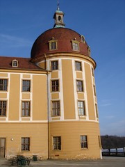 Fototapeta na wymiar une aile du château de moritzburg