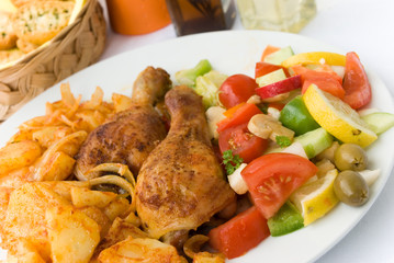 röst-kartoffeln mit hähnchenschlegel