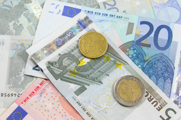 euro notes and coins