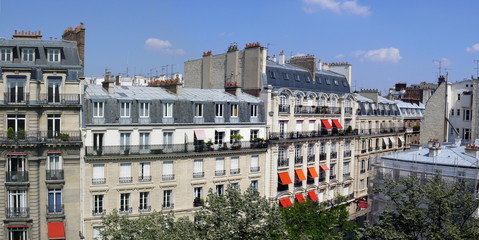 rue parisienne ensoleillée, paris xvii