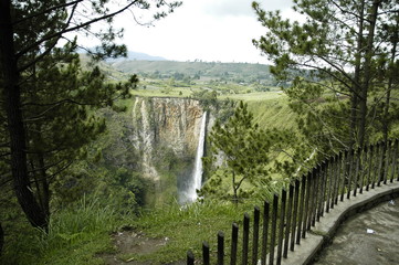 si piso piso waterfall