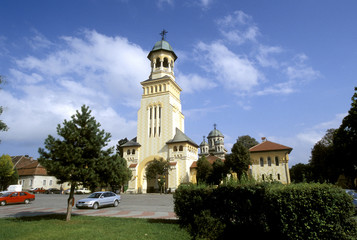 Fototapeta na wymiar glockenturm vor der orthodoxen kathedrale, alba iulia