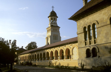 Fototapeta premium glockenturm vor der orthodoxen kathedrale, alba iulia
