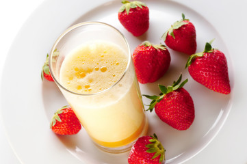 red wine and fresh egg shake with strawberries