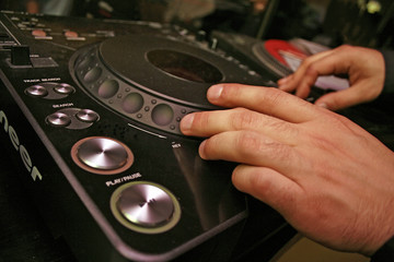 cd player - dj - 2