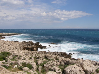vagues sur la mer méditerranée